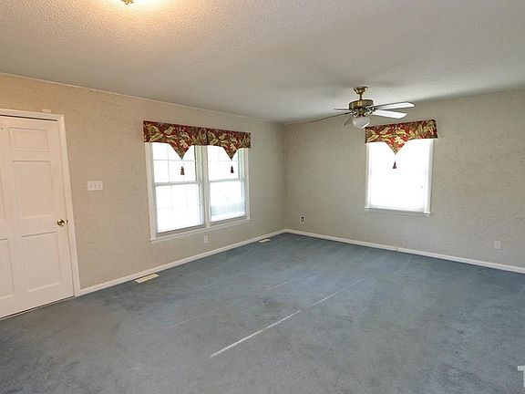 4th image of 103 Lakeview Ave