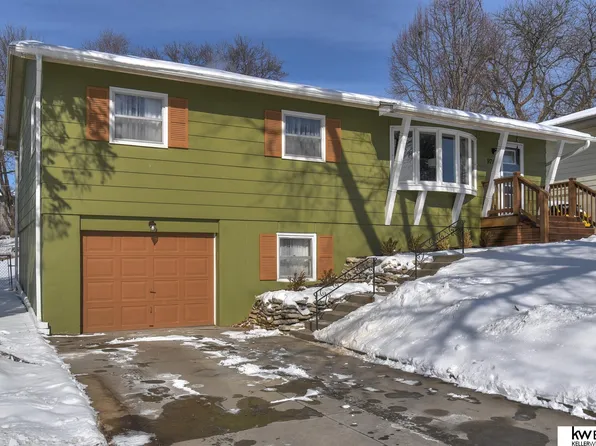 9716 Yates St, Omaha, NE 68134