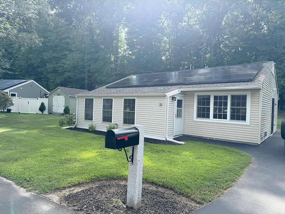 33 Sherry St