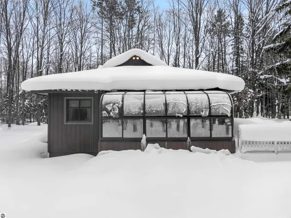 8460 Covert Rd NE, Mancelona, MI 49659