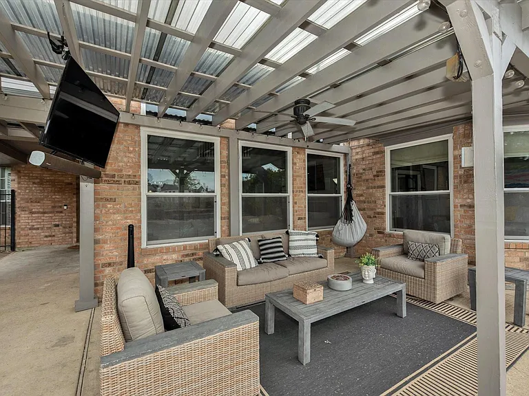 8219 Shoregrove Dr — Photo 23