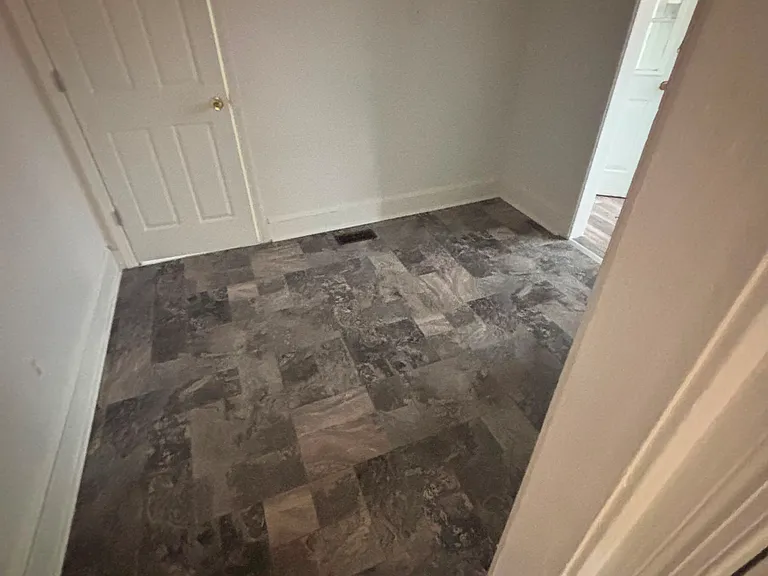916 Carol St — Photo 12