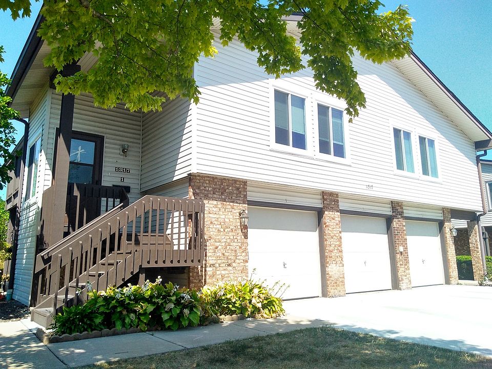 1st image of 1317 Kingsbury Dr Unit A