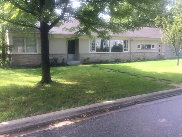 1st image of 460 Comstock Pl