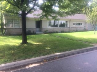 460 Comstock Pl, Highland Park, IL