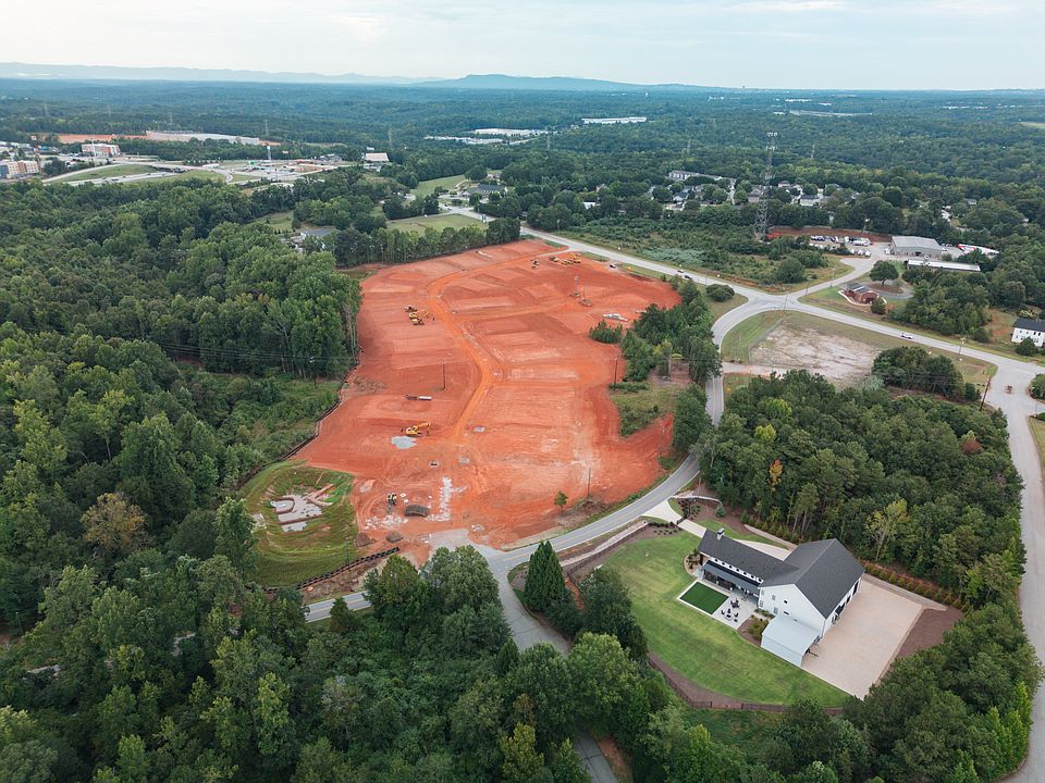 Saluda Ridge Community