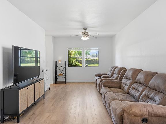 3rd image of 94 Fort Bragg Road