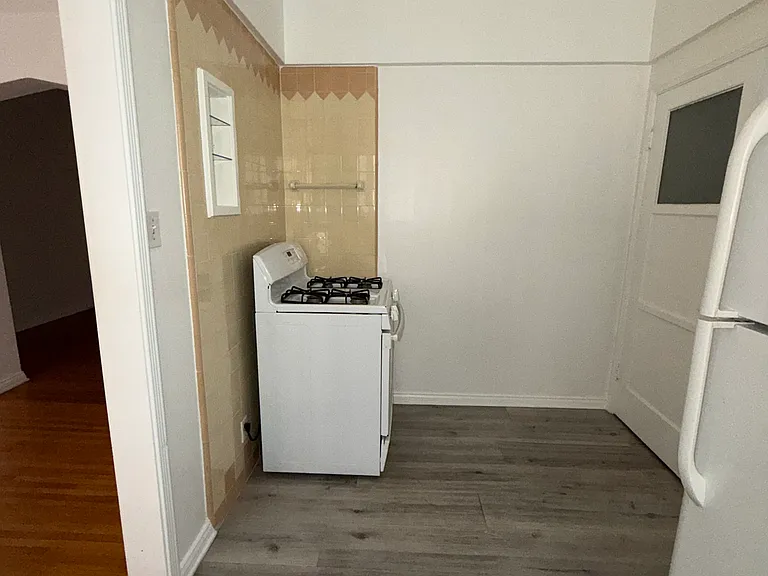 352 S Cloverdale Ave #352 — Photo 12