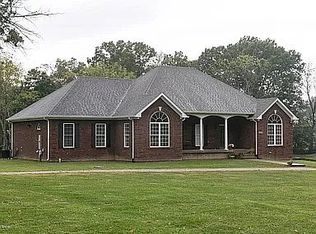 2988 Axton Ln, Goshen, KY 40026