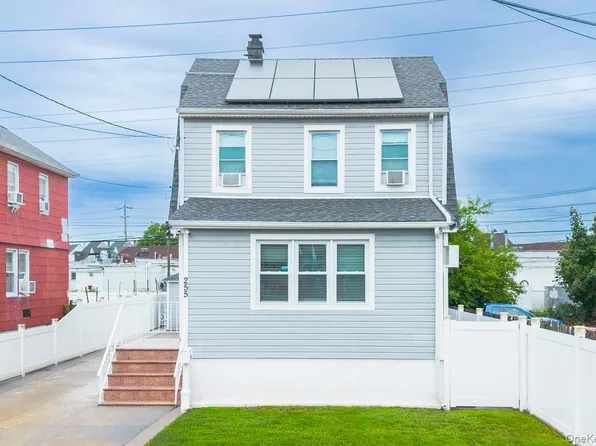 255 Cochran Place, Valley Stream, NY 11581