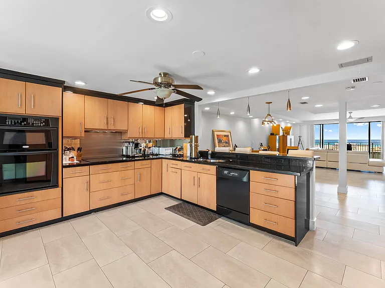 2155 S Ocean Blvd #11 — Photo 12