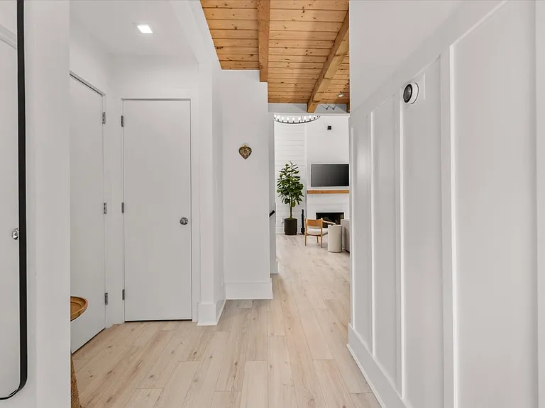 29 Roses Grove Rd — Photo 6