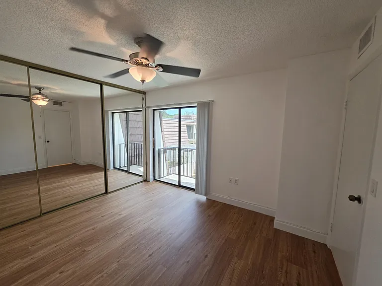 708 7th Ln — Photo 27