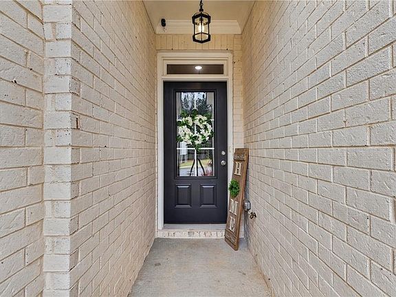 3rd image of 3915 Cavalier Way
