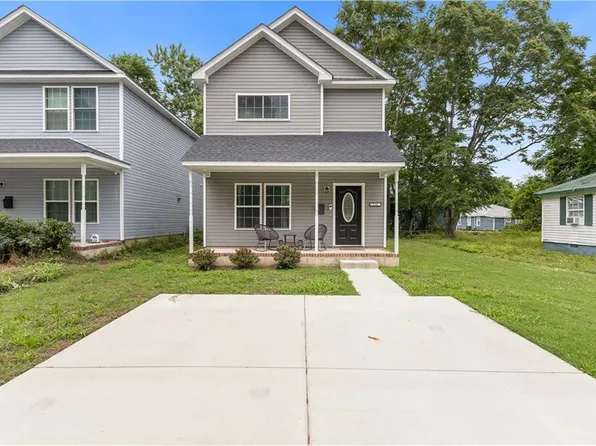 718 Battery Ave, Suffolk, VA 23434