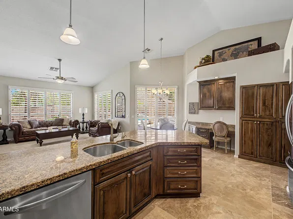 1520 W BARTLETT Way, Chandler, AZ 85248