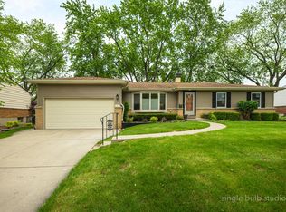 153 N Norman Dr, Palatine, IL 60074