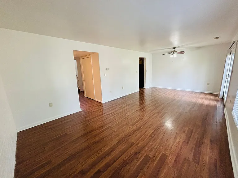 306 Shenandoah Cir — Photo 7