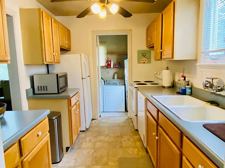 6406 Kensington Ave — Photo 11