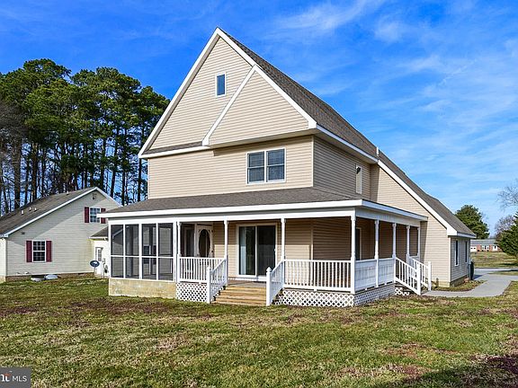 3rd image of 104 Woodland Ct