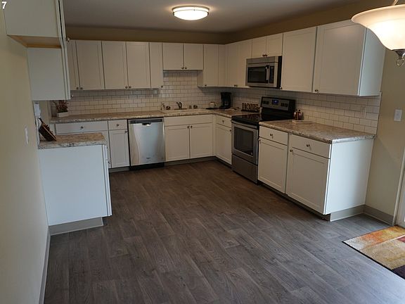 5th image of 12018 NE 79th St