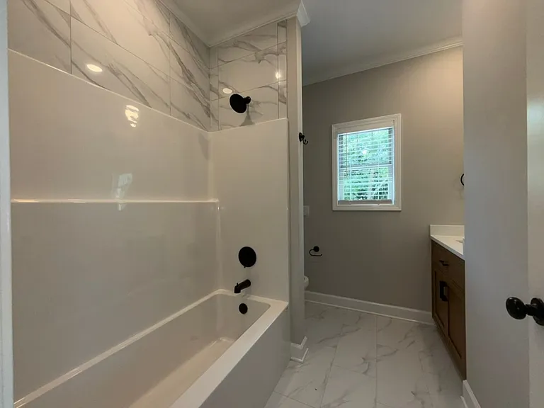 16 Lakeview — Photo 34