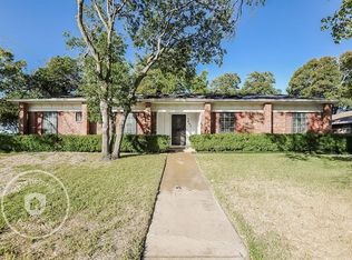 5662 Woodway Dr, Fort Worth, TX 76133