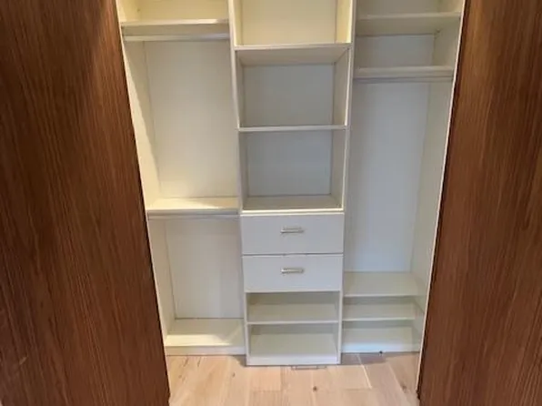 87 Jefferson Street image 9 of 12