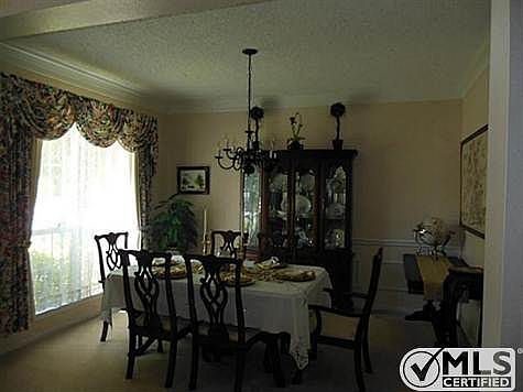 3rd image of 3203 Arcadia Dr