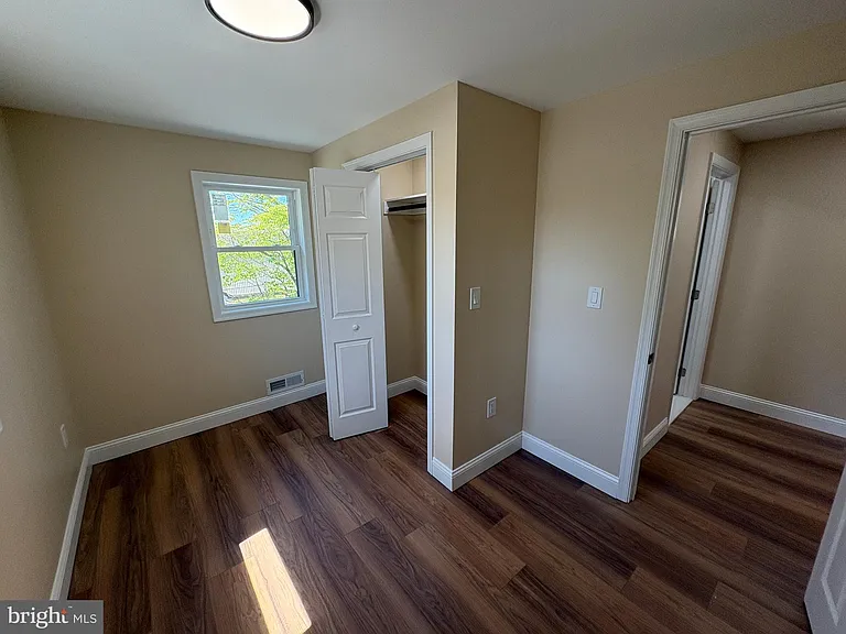 2344 Hamilton Ave — Photo 20