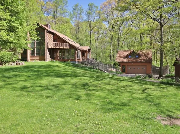 8 Oskar Drive, Mahopac, NY 10541