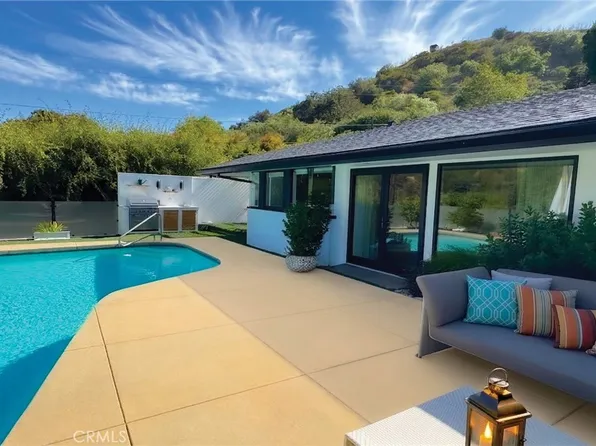 9621 Cedarbrook Dr, Beverly Hills, CA 90210