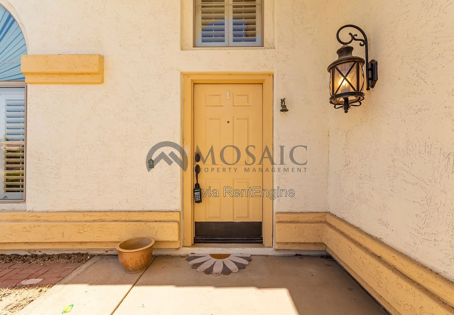 3 bed, 2.5 bath, 2337 sqft, $3,299 — Photo 4