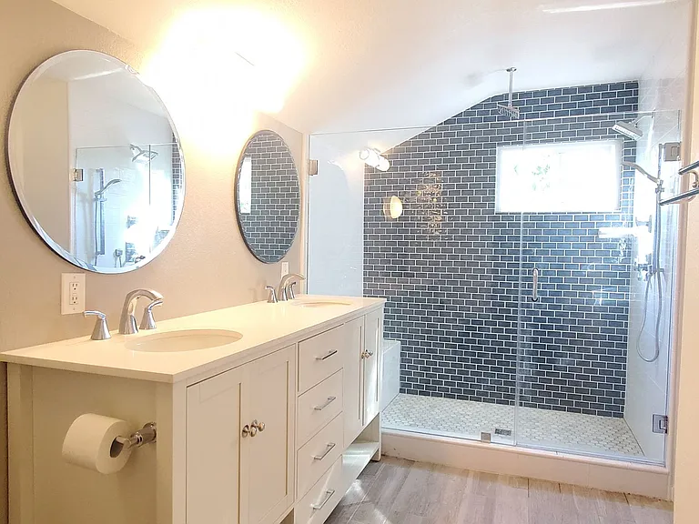 16745 Spring Hill Ct — Photo 11
