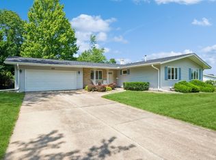 412 Parkland Dr SE, Cedar Rapids, IA 52403
