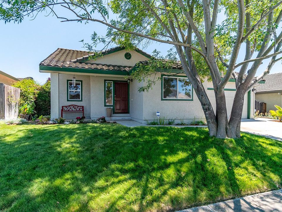 1st image of 1651 Las Brisas Dr