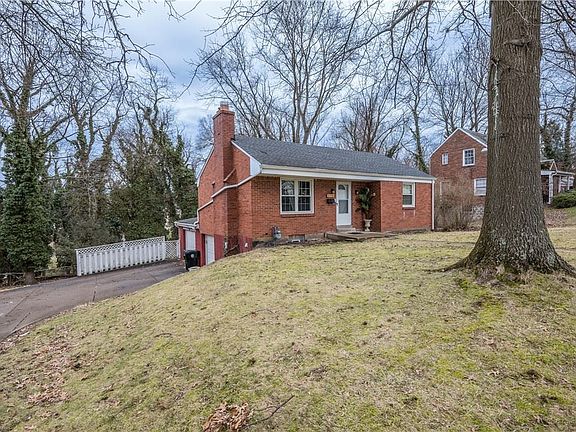 3rd image of 175 Meadowbrook Dr