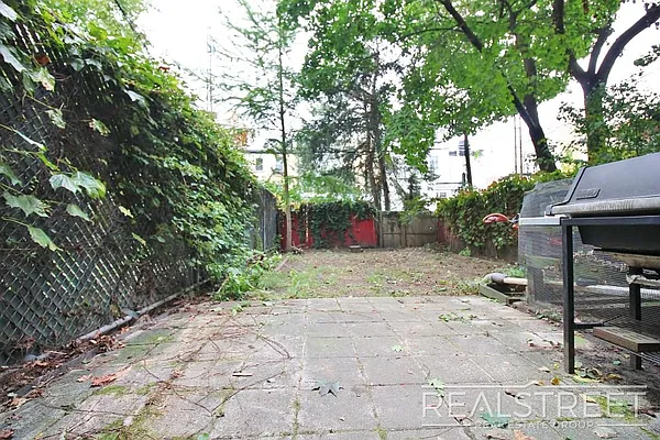 Rented by Real Street Inc | media 1