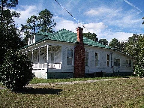 Side View of House & Driveway