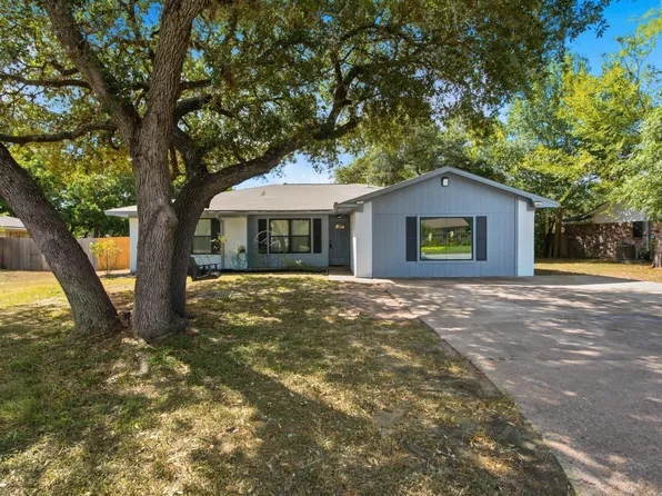 1302 Hawk Tree Dr, College Station, TX 77845