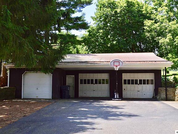5th image of 9 Stutz Ave