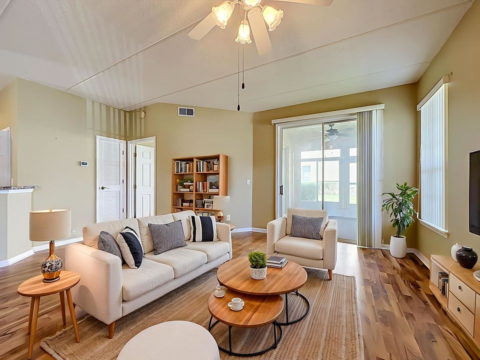 1st image of 308 Augusta Cir