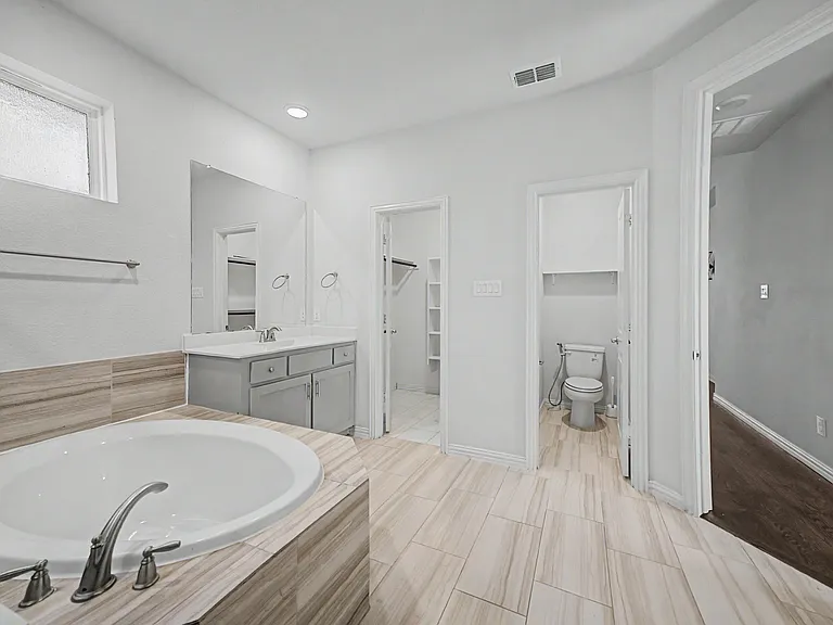 6862 Mistley Park — Photo 25