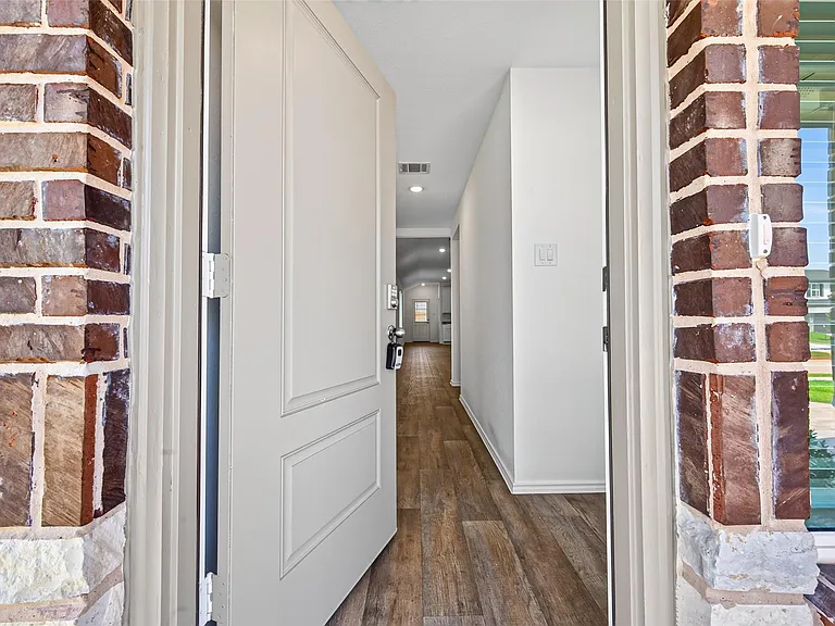 3030 Holland Lakes Dr — Photo 5