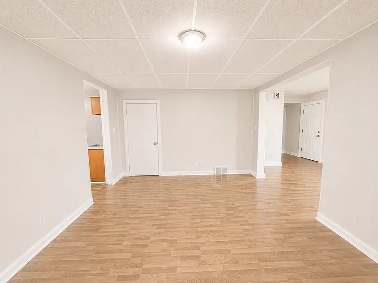 456 Arden Pl — Photo 4