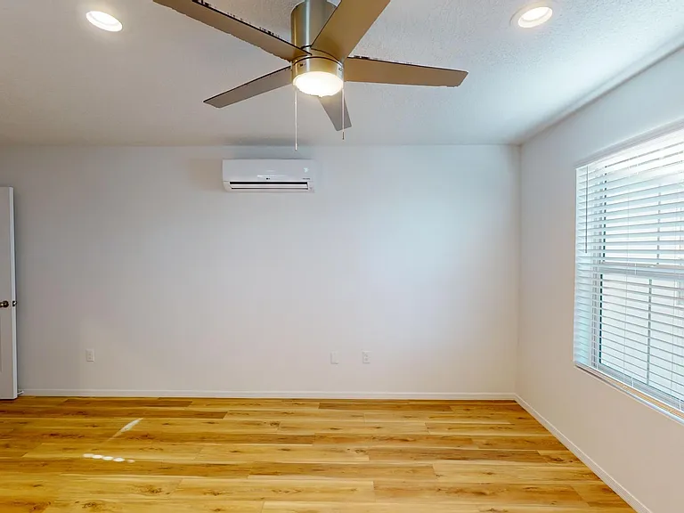 2 Bed Contemporary Town Homes in Fantastic North Valley Community — Photo 30