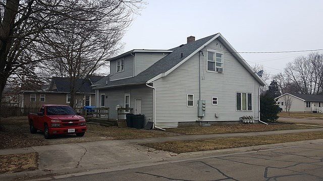 2nd image of 1003 W Main St