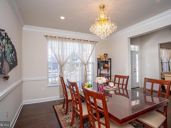 5th image of 44144 Azalea Ct
