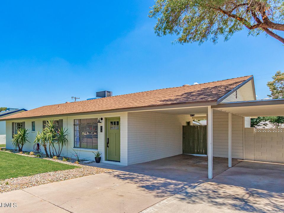 1st image of 213 E El Camino Dr