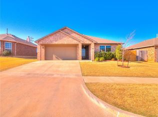 9425 Timberwind Ln, Yukon, OK 73099